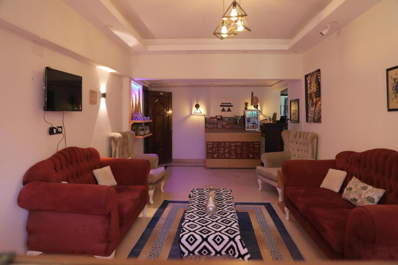 King Tout Hotel Pyramids View 开罗 外观 照片